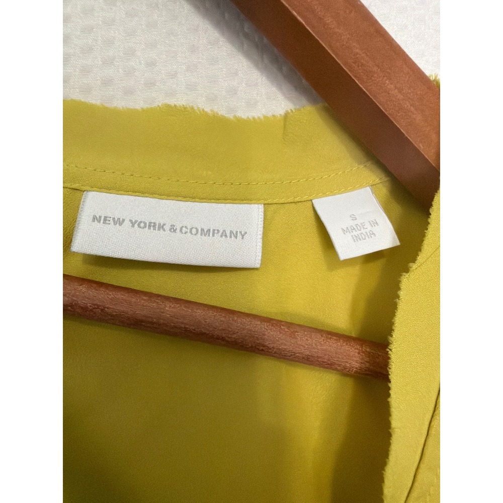 New York & Company Chartreuse Yellow Ruffle Petal Neck Sleeveless Blouse Small - Picture 5 of 10